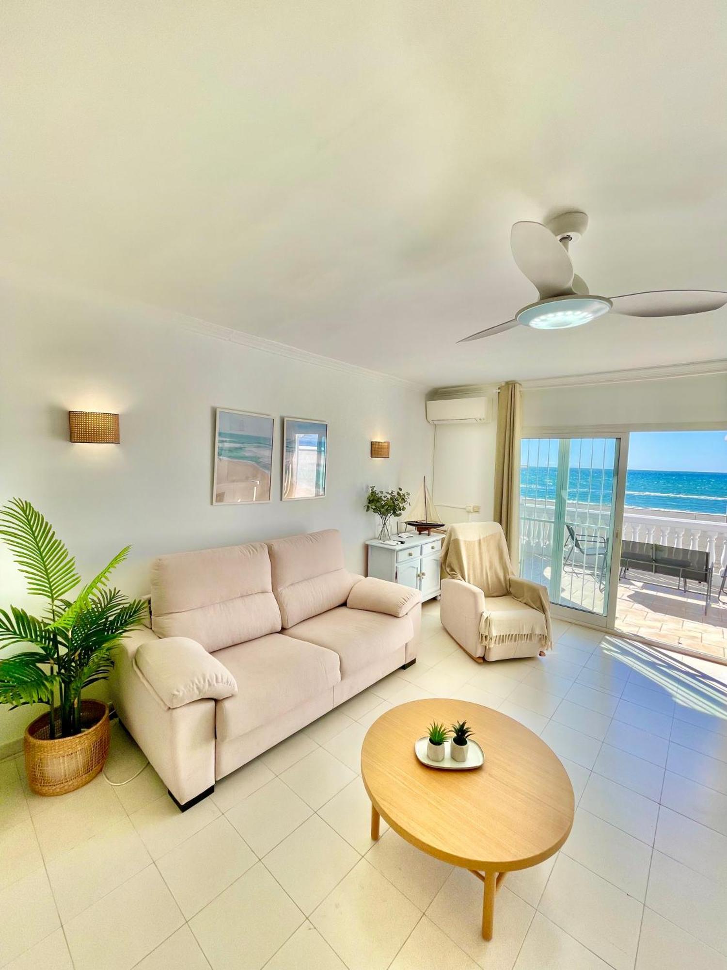 Apartamento Frontal Al Mar - Torrox Costa エクステリア 写真